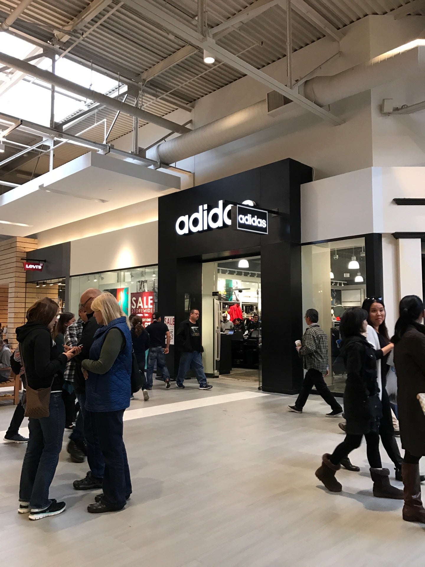 adidas Outlet Store Milpitas, 447 Great Mall Dr, Milpitas, CA, Sportswear -  MapQuest