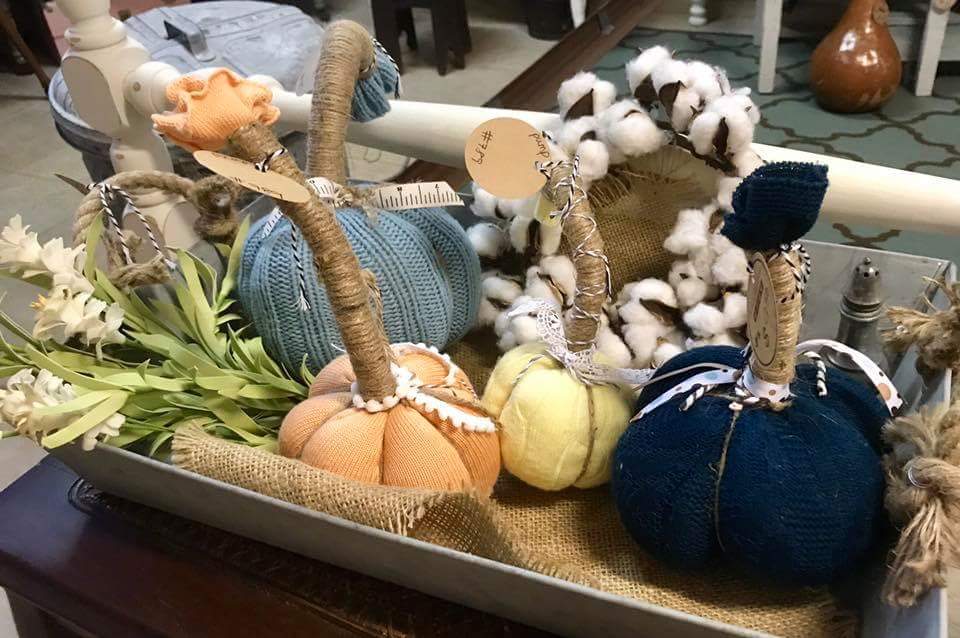 Trader Maes Furniture and Decor Market, 2001 Rock Springs Rd, Apopka