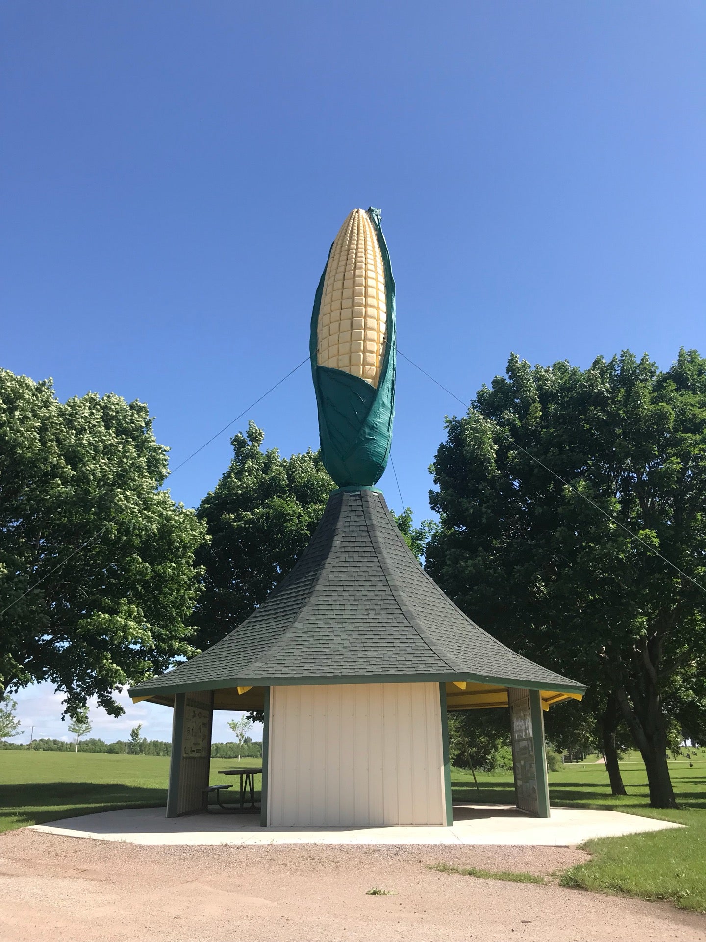 Olivia Corn Cob & Water Tower, Lincoln Ave W, Olivia, MN, Landmark MapQuest