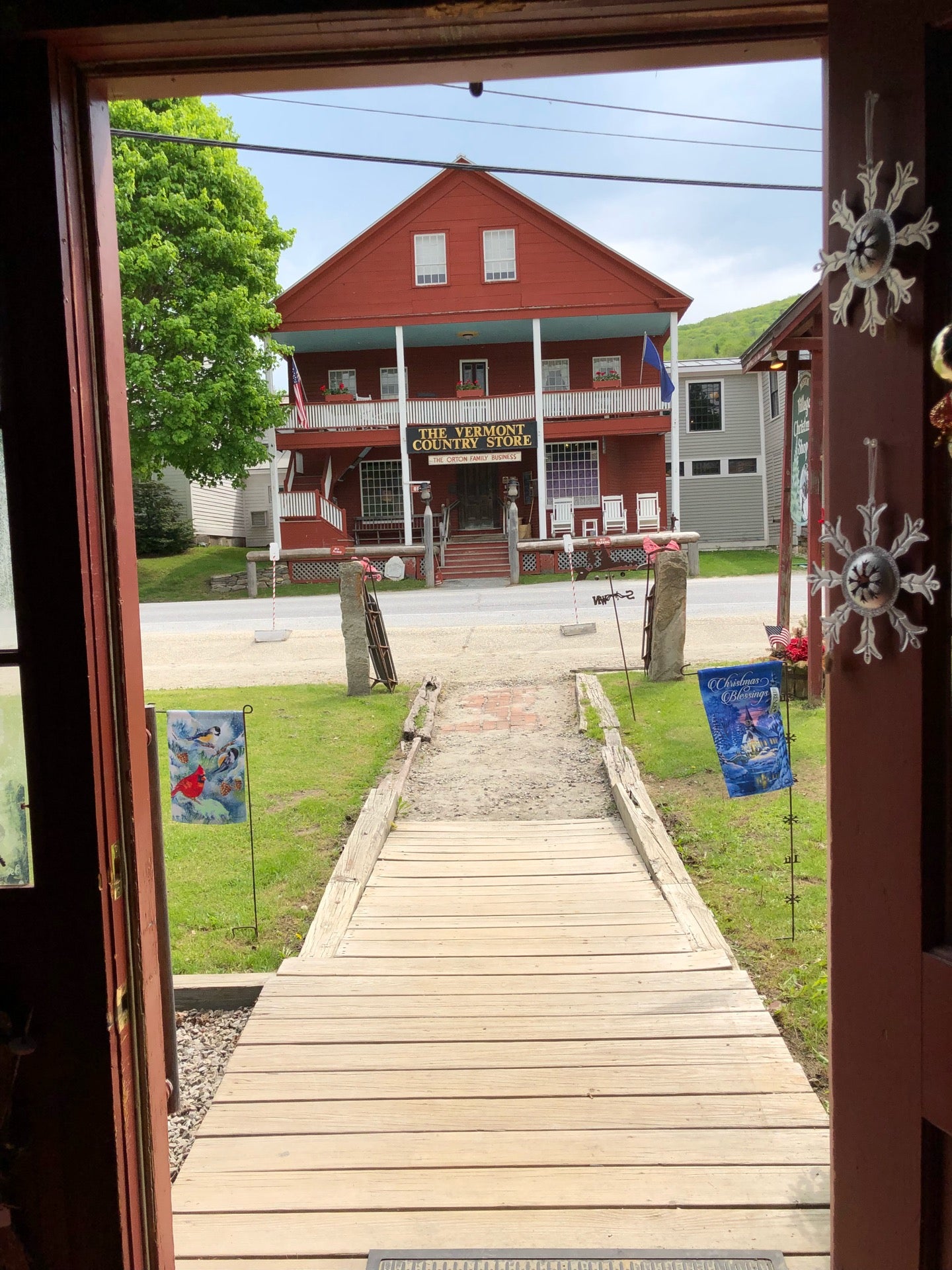 VERMONT COUNTRY STORE - 657 Main St, Weston, Vermont - Men's Clothing - Yelp