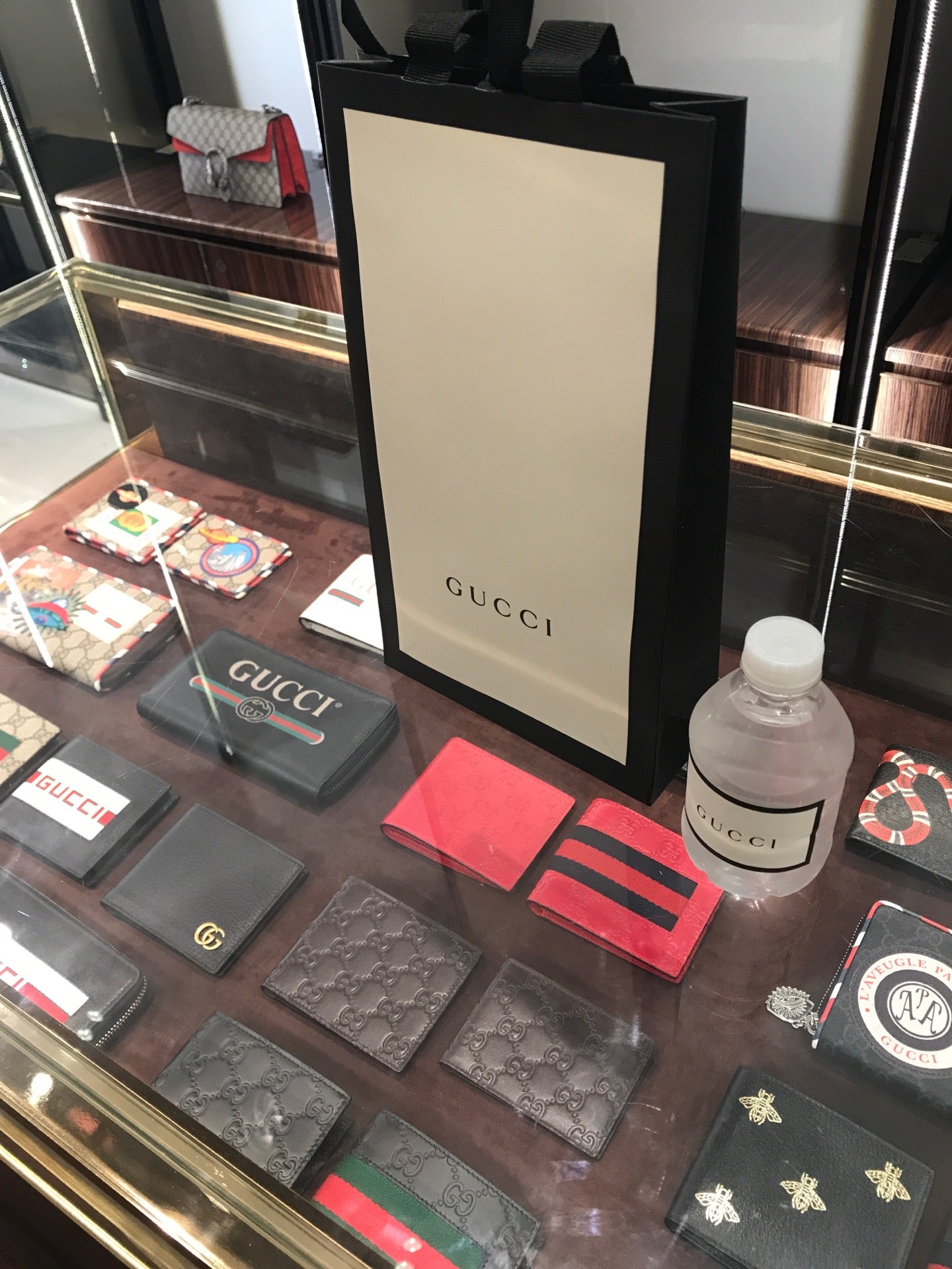 Gucci - Bloomingdales Tysons Galleria, 8100 Tysons Corner Center