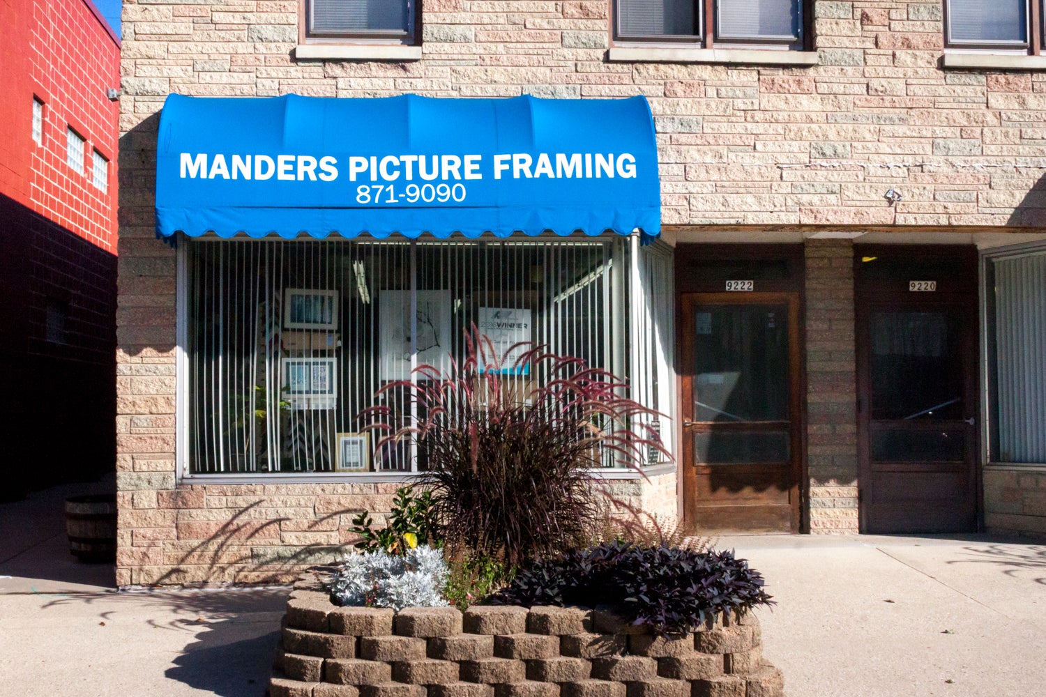 Framing Services: Manders Picture Framing Services