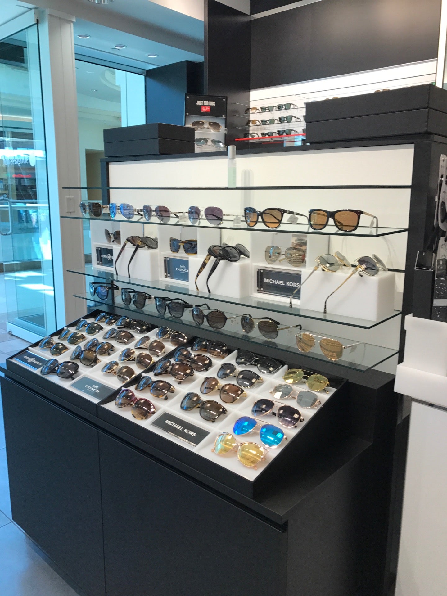 Top Sunglass Dealers in Azad Nagar - Best Goggle Dealers Kanpur - Justdial