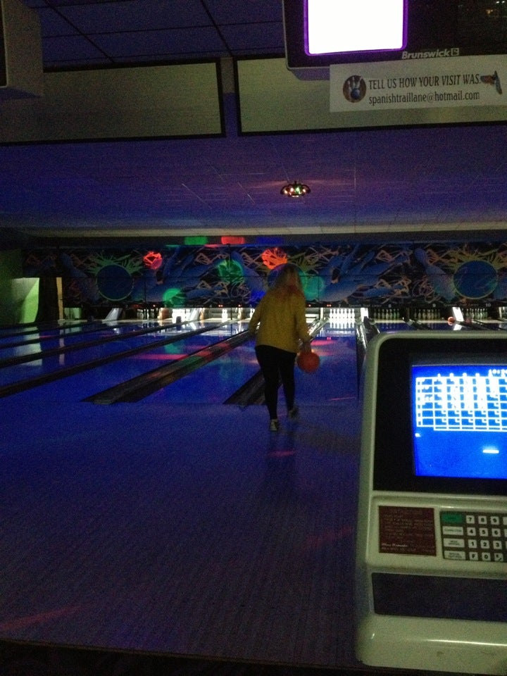 Glow Bowling - Spanish Trail Lanes