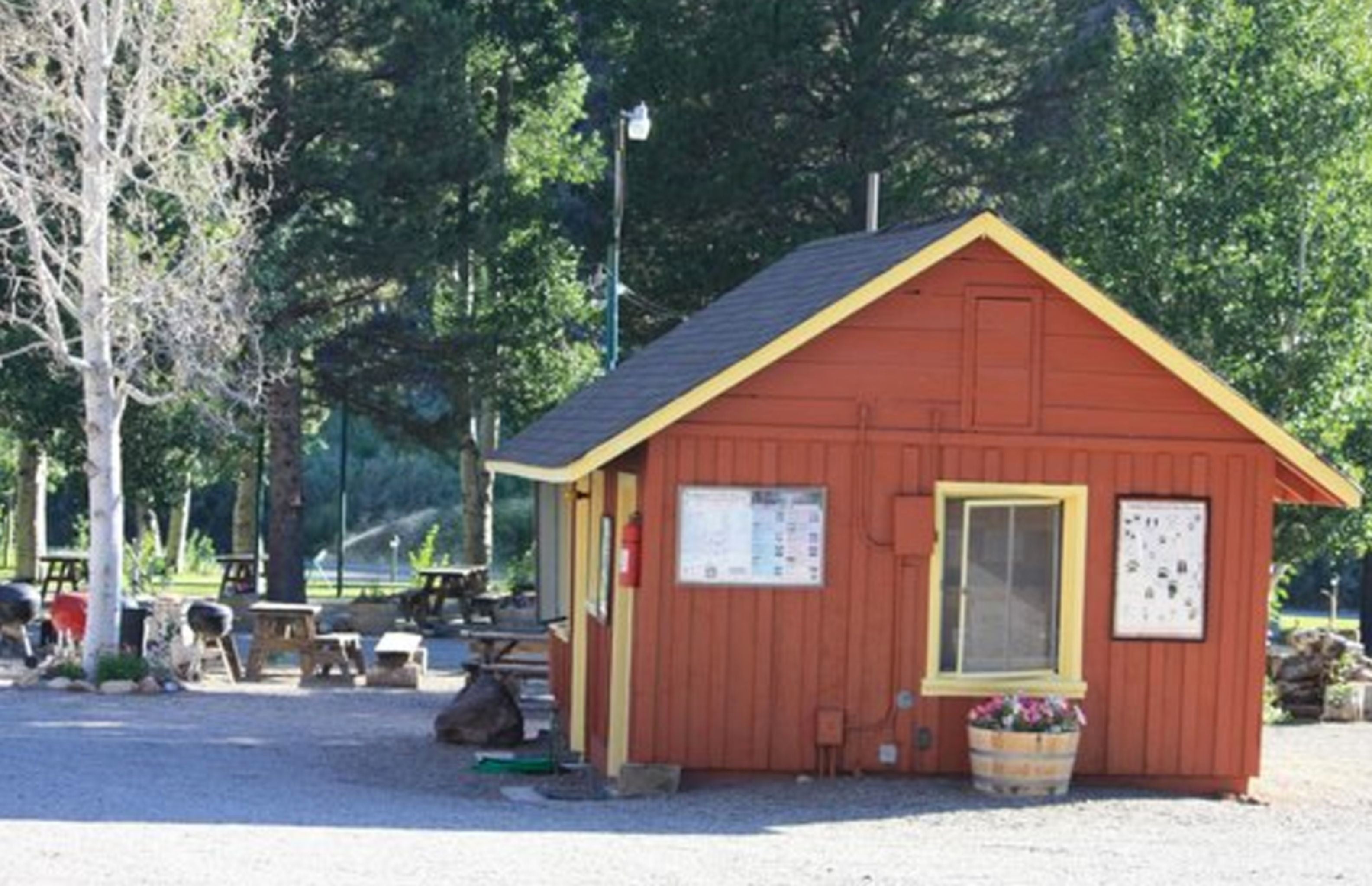 Willow Spring's RV & Campground, 6353 Cariboo Hwy, Clinton, BC