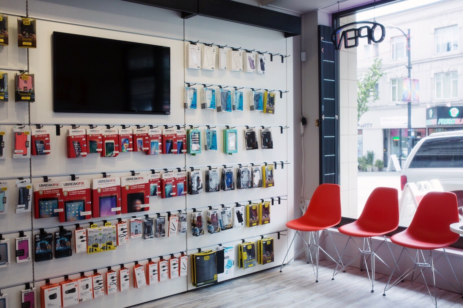 uBreakiFix, 2427 Granville St, Vancouver, BC V6H 3G5, CA MapQuest