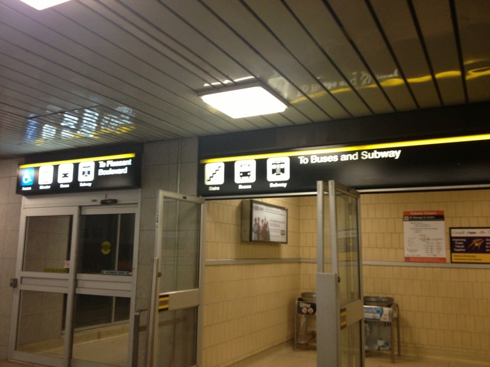 St. Clair Station, 60 Pleasant Blvd, Toronto, ON M4T 1J8, CA