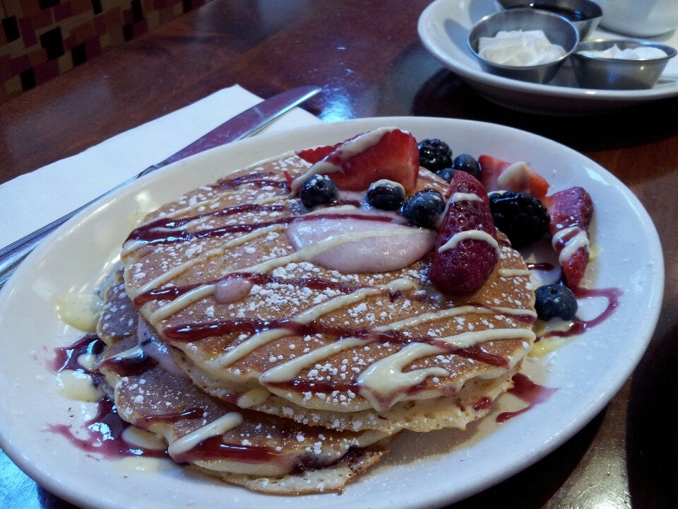 Wildberry Pancakes and Cafe, 1383 N Meacham Rd, Schaumburg, Illinois ...