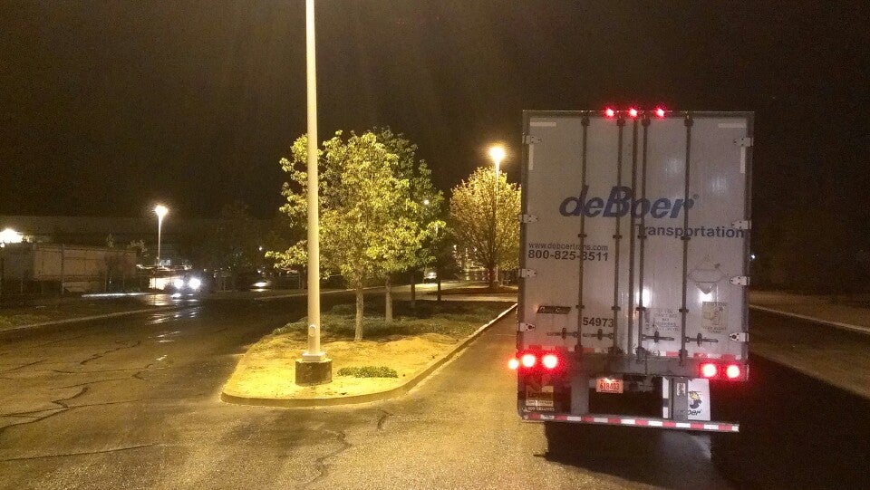 Best Buy Distribution Center, 777 Monte Vista Dr, Dinuba, CA, Radio