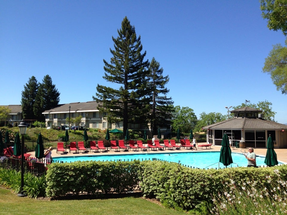 Hilton Pool Deck, 3555 Round Barn Blvd, Santa Rosa, CA, Hotels & Motels