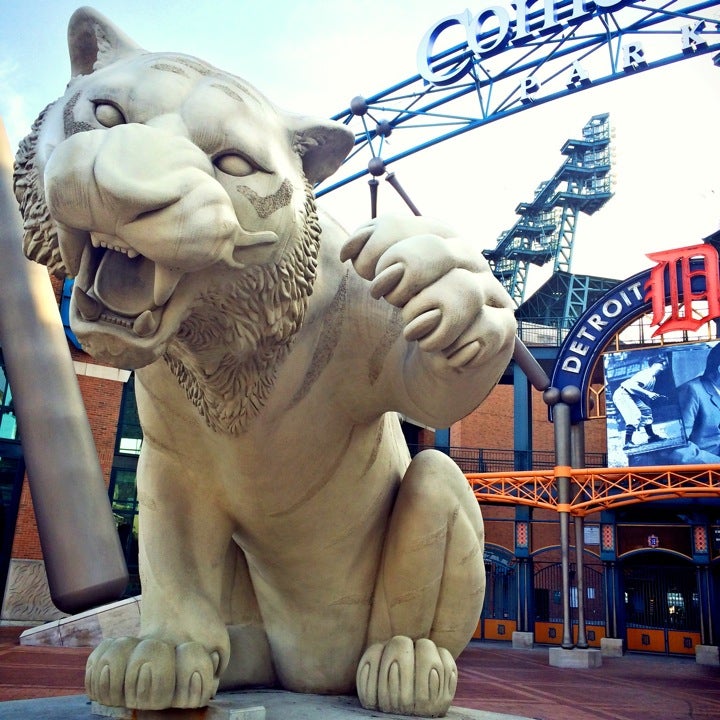 Tiger Statue by Keropian Sculpture - Outdoor Sculpture in Downtown