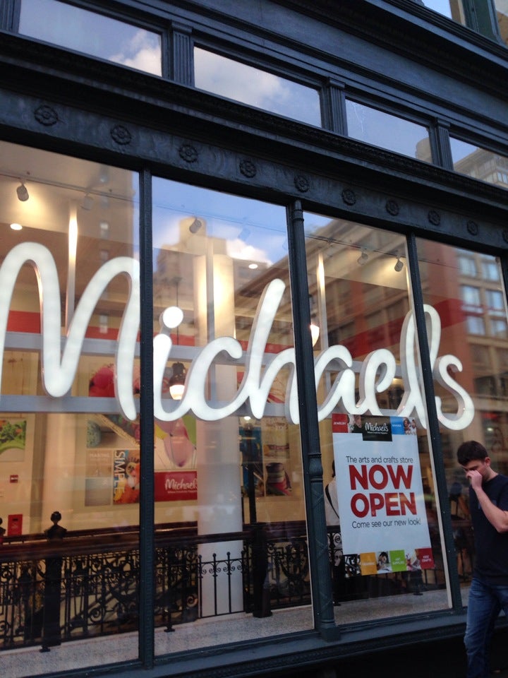 New Michaels Crafts Store in New York City Grand Opening Events