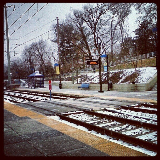 Linthicum Light Rail Station, 595 S Camp Meade Rd, Linthicum Heights
