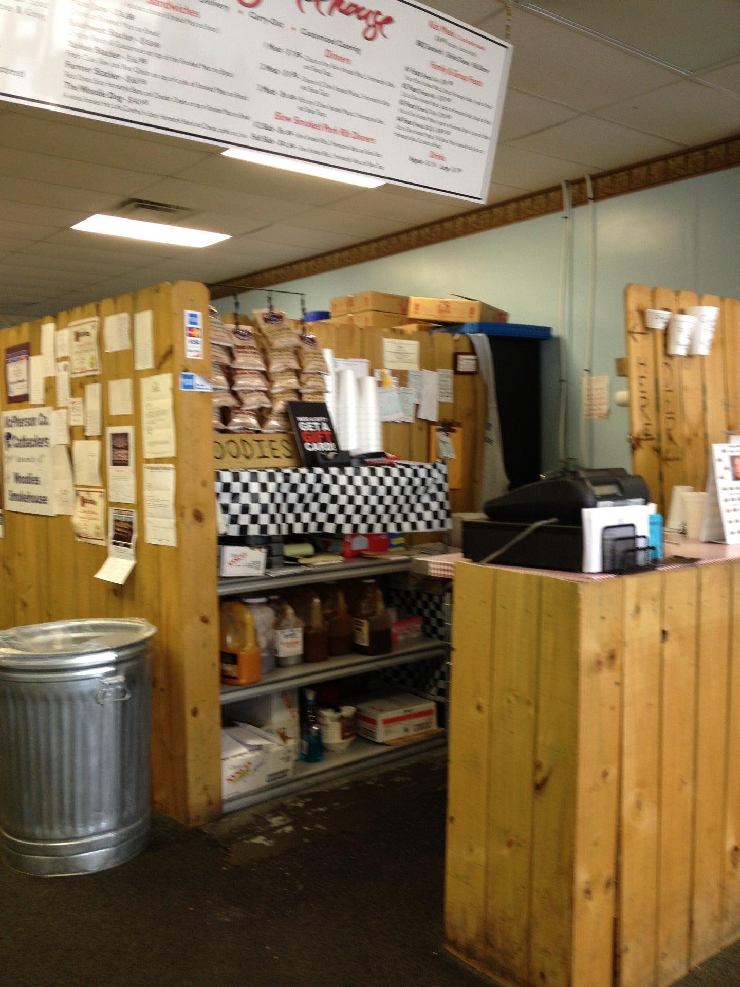 Woodie's BBQ Shack, 206 S Centennial Dr, McPherson, KS, Restaurants