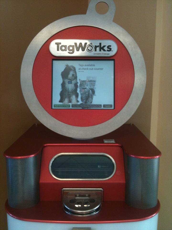 HOW TO MAKE DOG TAGS ON A TAGWORKS MACHINE AT PETSMART 