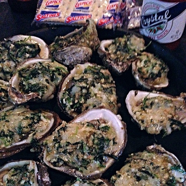 Half Shell Oyster Bar & Grill, 119 Southland Vlg, Ste C, Troy, AL