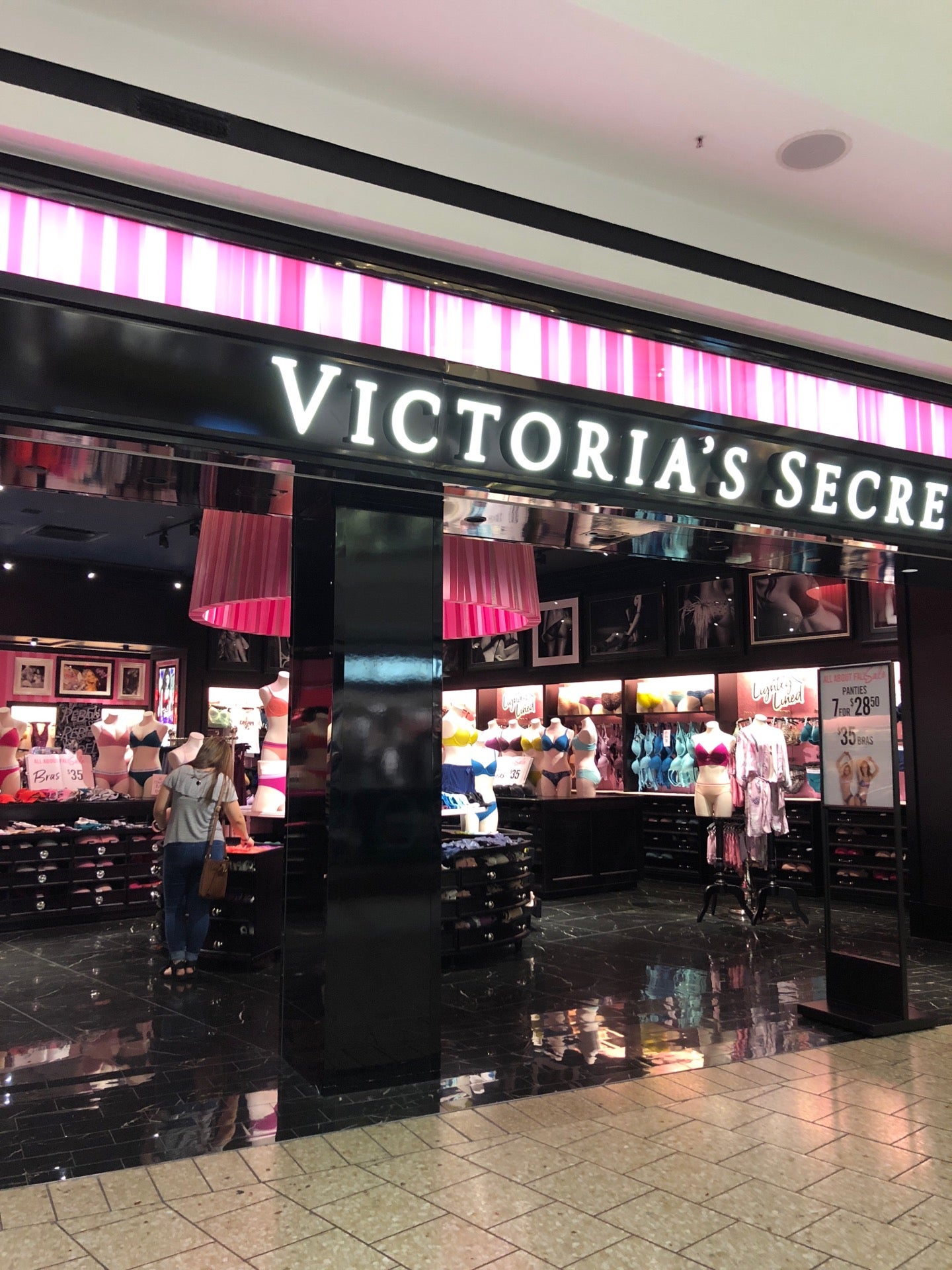 victoria secret fair oaks mall