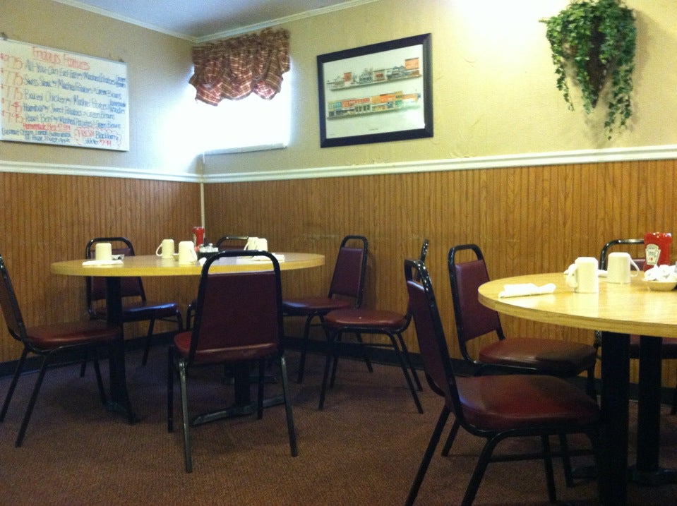 V&M Family Restaurant, 104 Main St, Bellville, OH, Eating places MapQuest