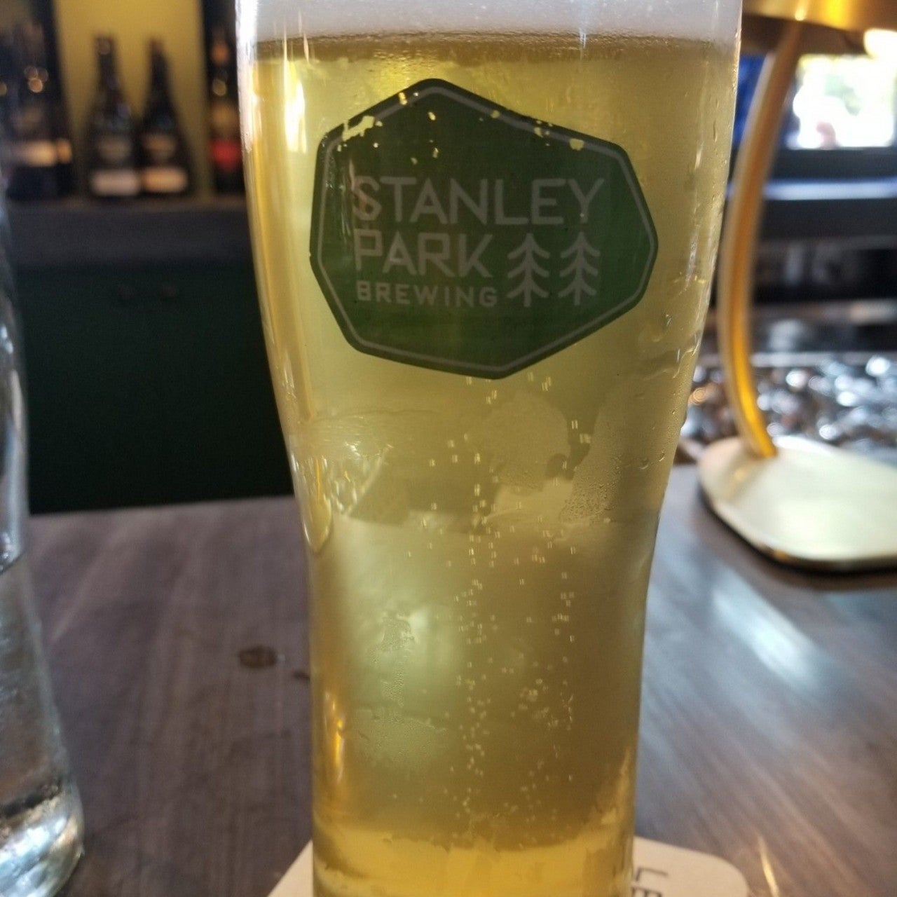 Stanley Park Brewing 20oz Pint Glass