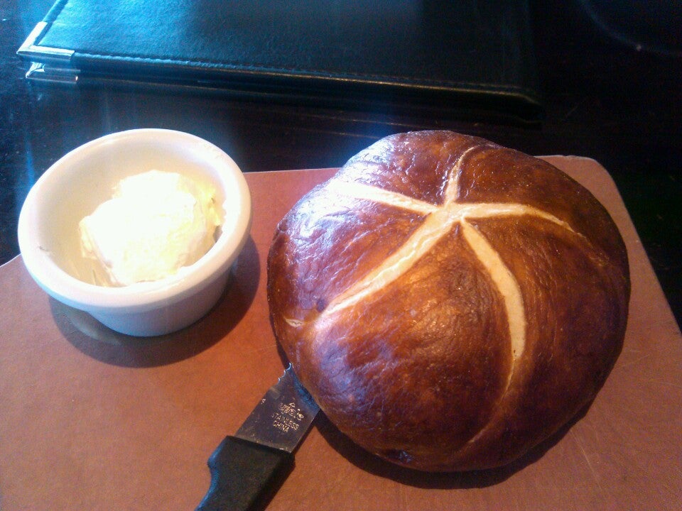 Cooper's Hawk Winery & Restaurant Burr Ridge, 510 Village Center Dr