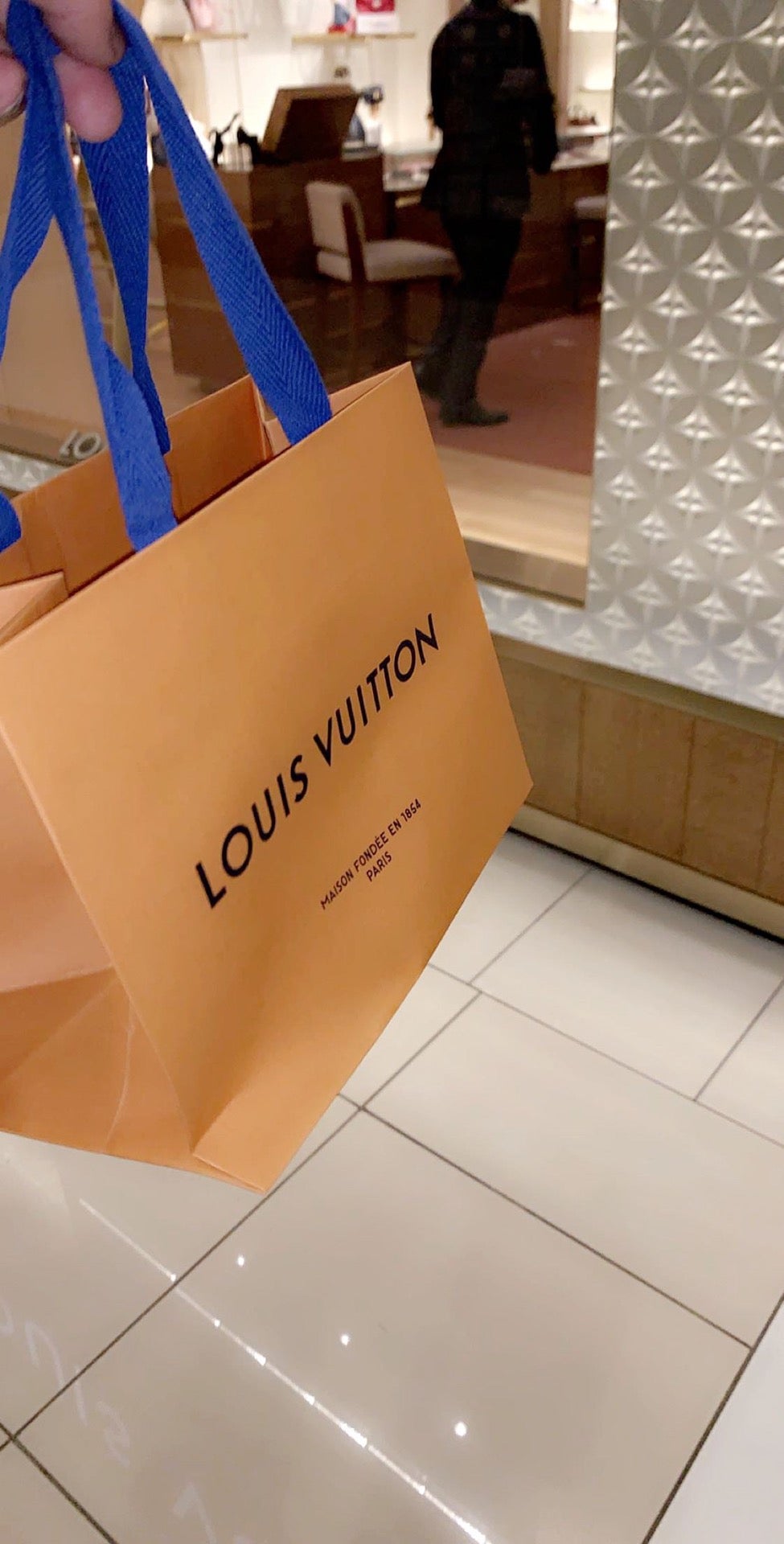 Louis Vuitton Cincinnati Saks Shop