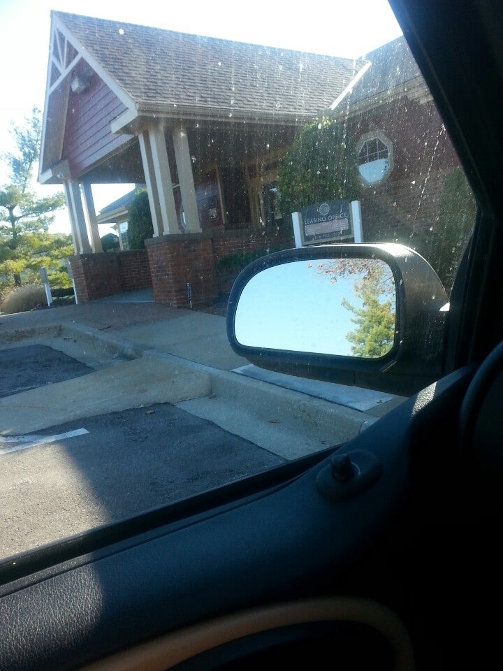 Coach House Apartments, 655 E Minor Dr, Kansas City, MO, Office & Desk