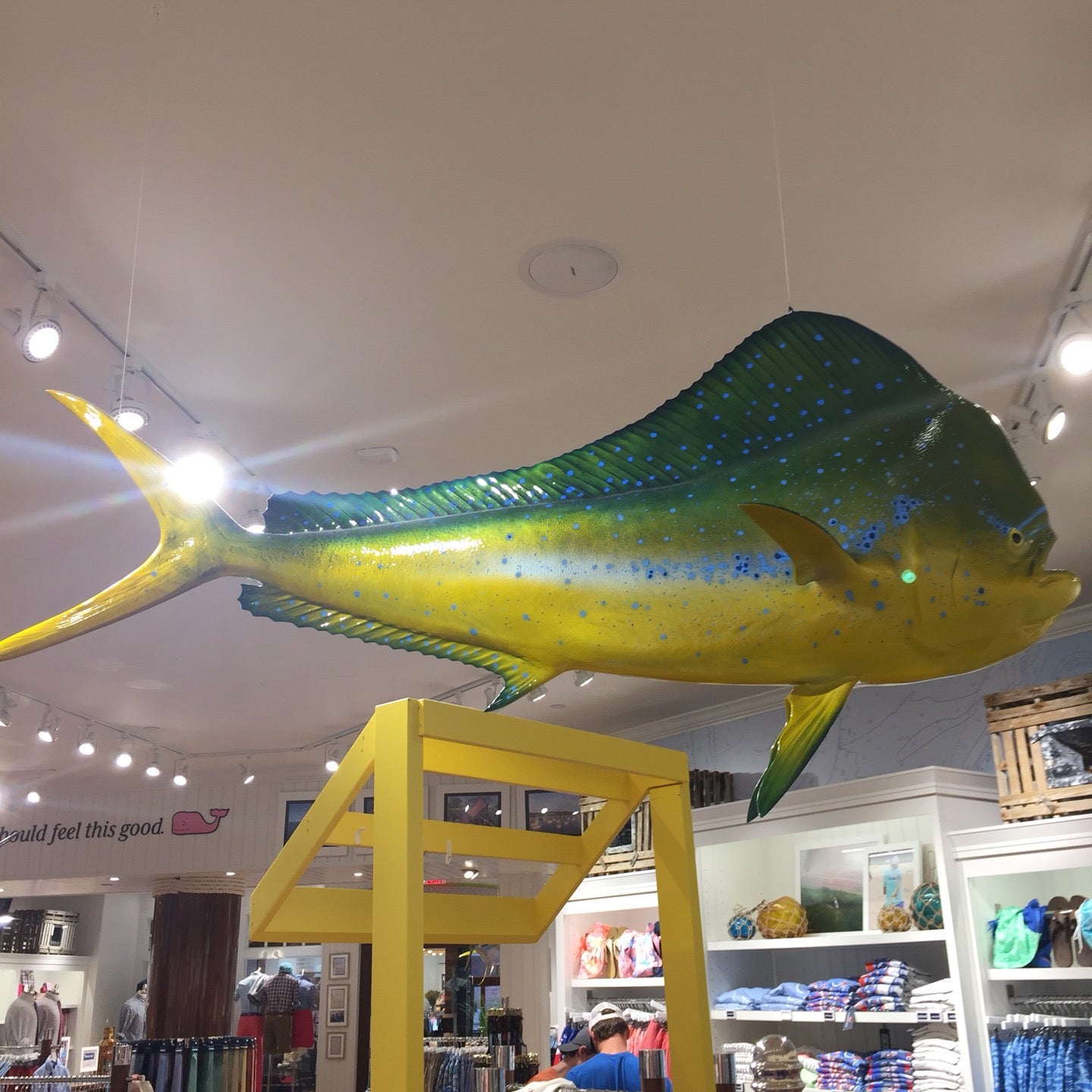 Now open in Edina, Vineyard Vines aims for niche set in Galleria