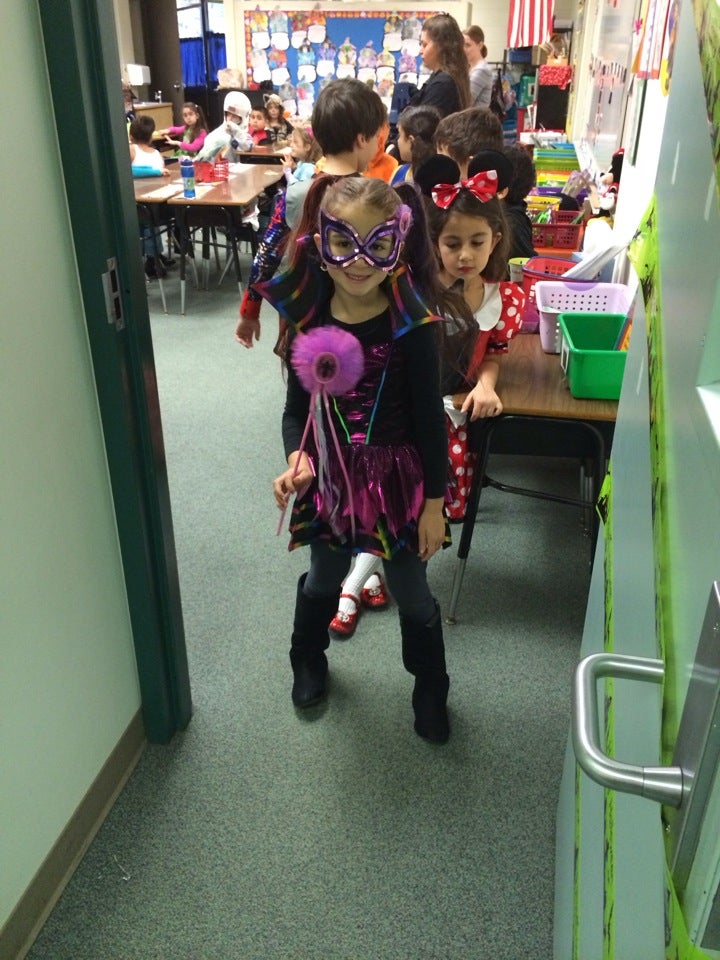Schuchard Elementary School, 2900 Holly Dr, Sterling Heights, Michigan