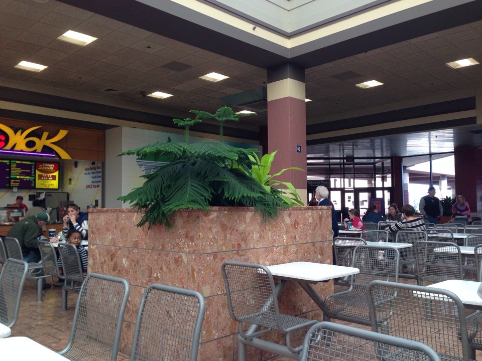 Champlain centre mall food court, 60 Smithfield Blvd, Plattsburgh, NY