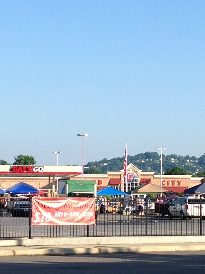 Kingsport Farmers Market, 308 Clinchfield St, Kingsport, TN, Farm