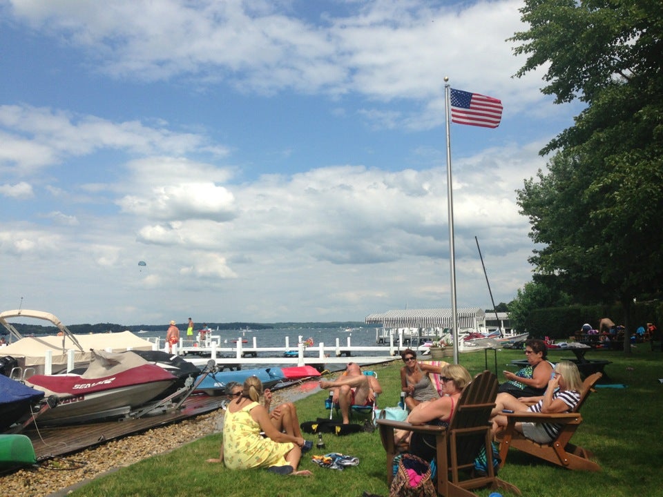 Indian Hills Pier, Fontana, WI MapQuest