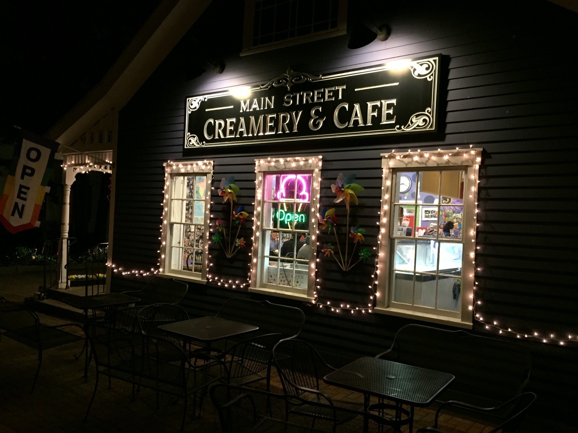 Main Street Creamery & Cafe  271 Main St, Wethersfield, CT