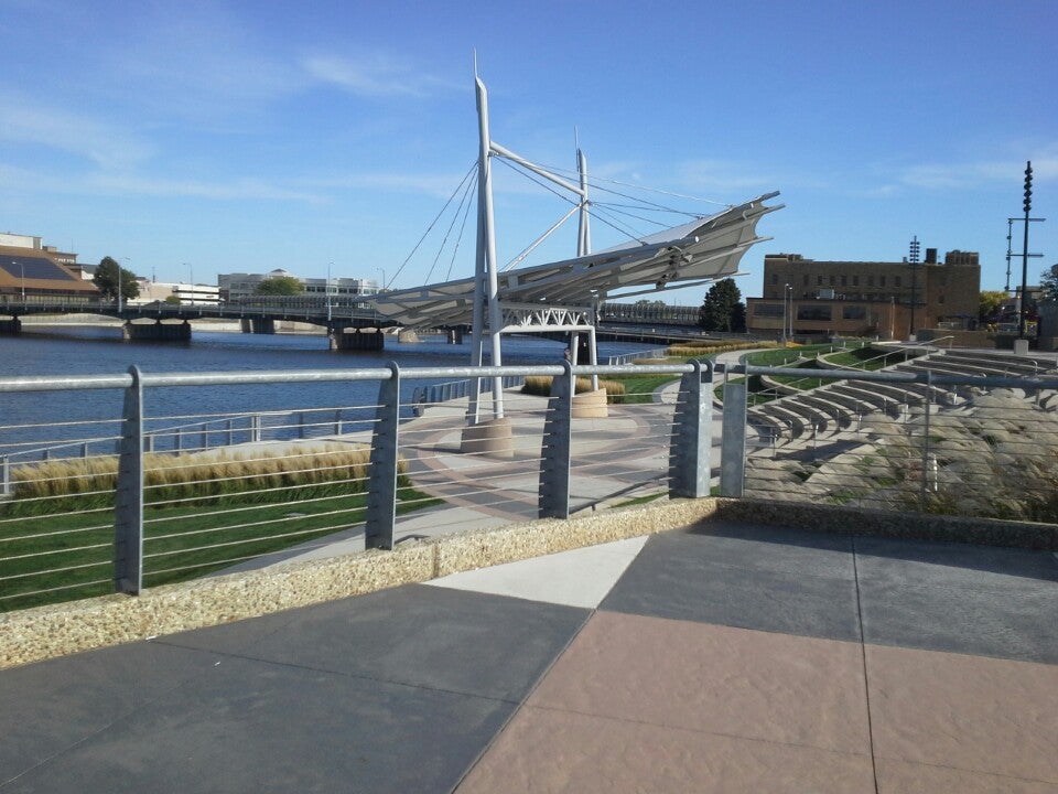 Riverloop Amphitheatre & Expo Plaza, 225 Commercial St, Waterloo, IA