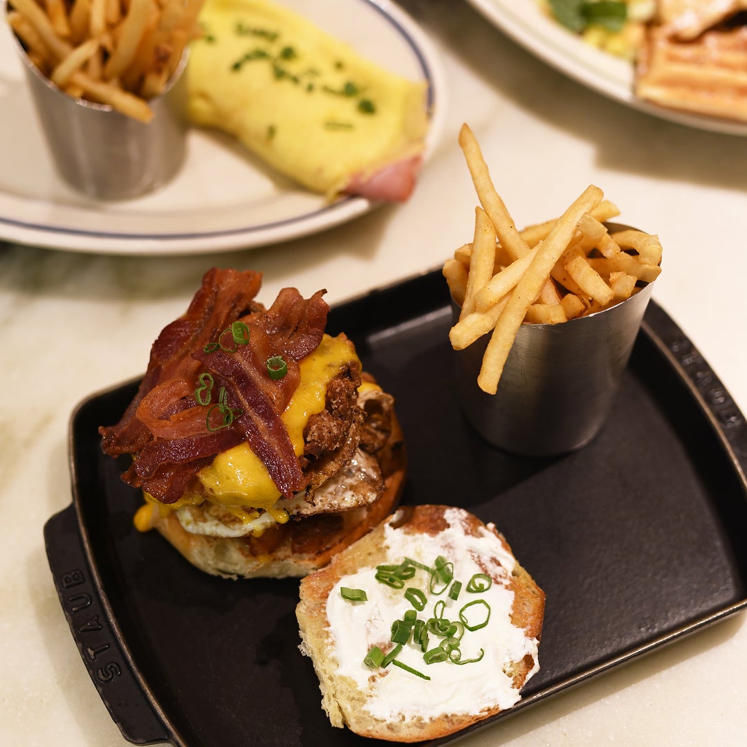 Total 94+ imagen rowlands bar and grill nyc Thcshoanghoathambadinh