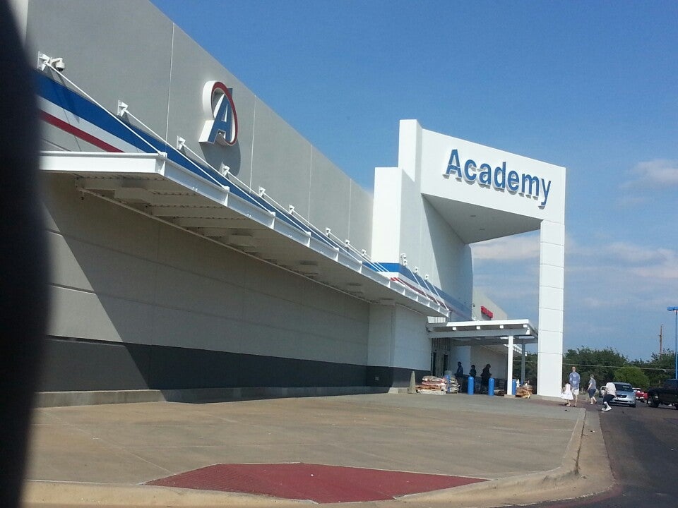 ACADEMY SPORTS + OUTDOORS - 11445 Quaker Ave, Lubbock, Texas