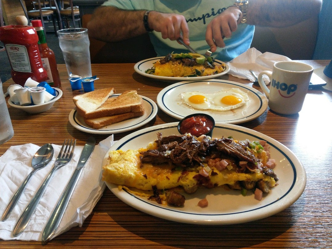 IHOP, 5655 Wilshire Blvd, Los Angeles, CA, Eating places - MapQuest