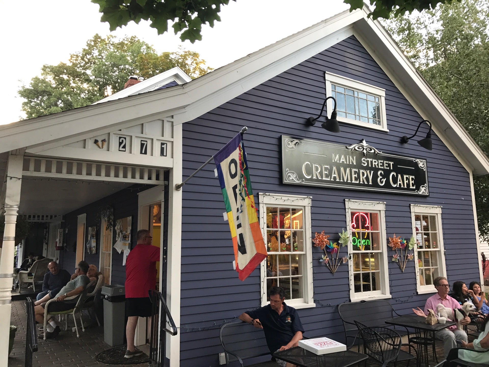 Main Street Creamery & Cafe  271 Main St, Wethersfield, CT