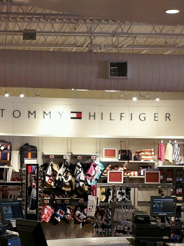 TOMMY HILFIGER CO OUTLET STORE - 10746 US Highway 98 W, Miramar