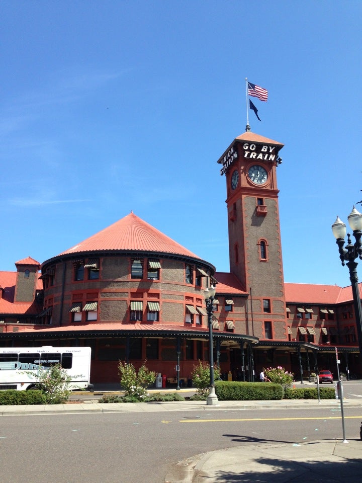 Amtrak - Union Station, 800 NW 6th Ave, Portland, OR, Commuter Rail ...