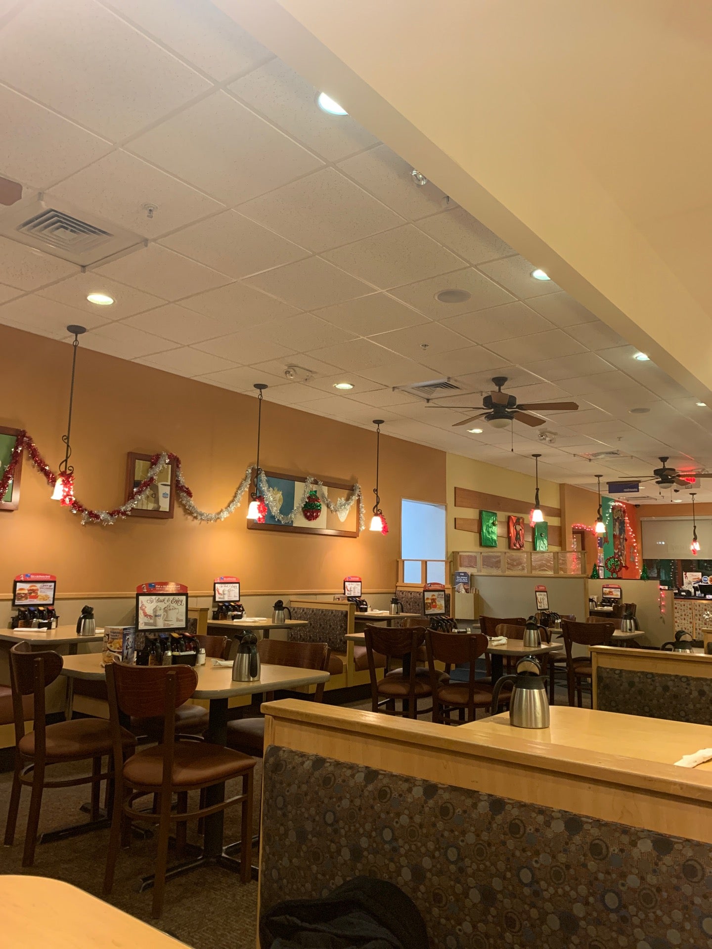 IHOP Restaurant  Daytona Beach, FL 32114