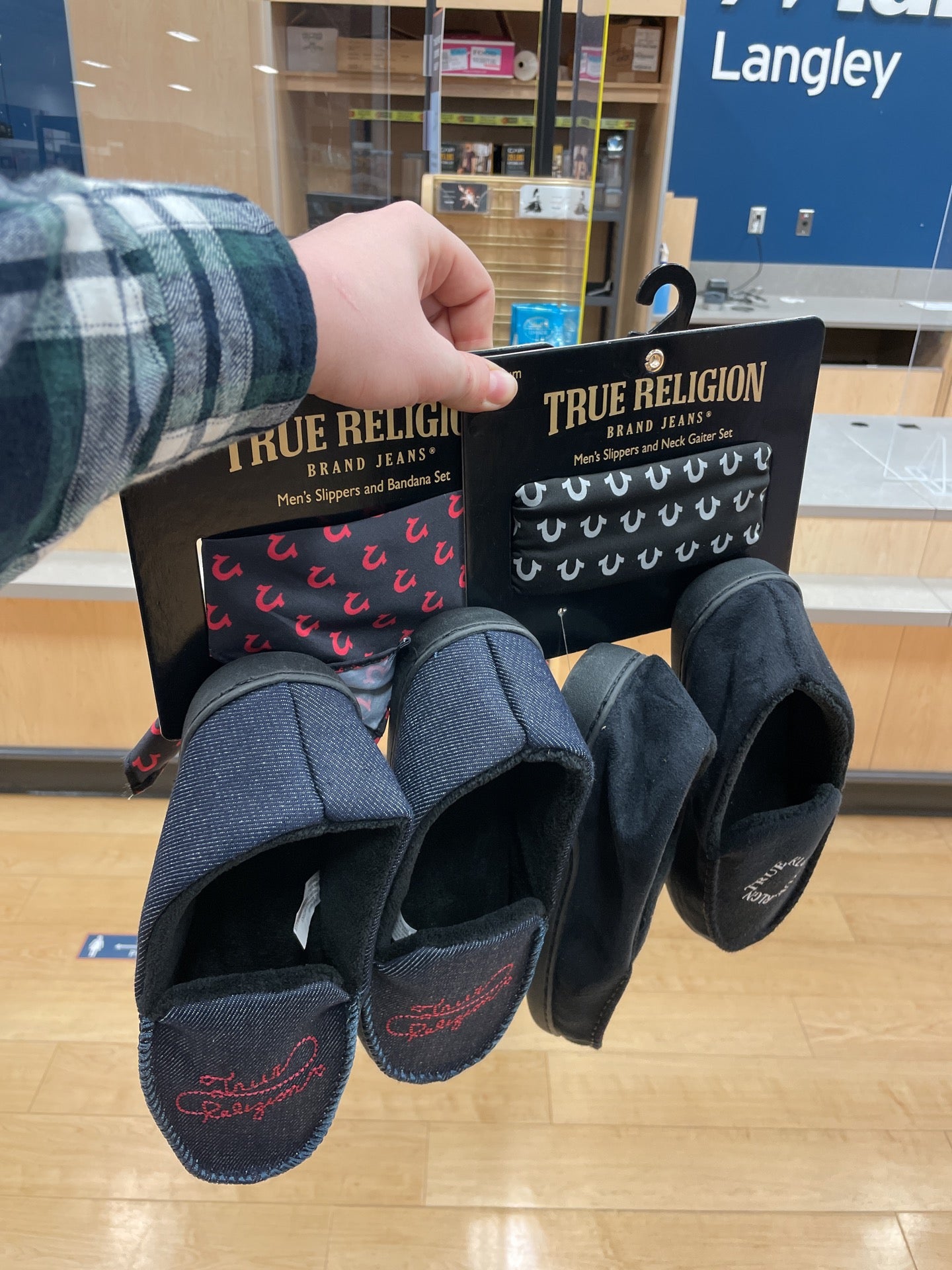 true religion slippers marshalls