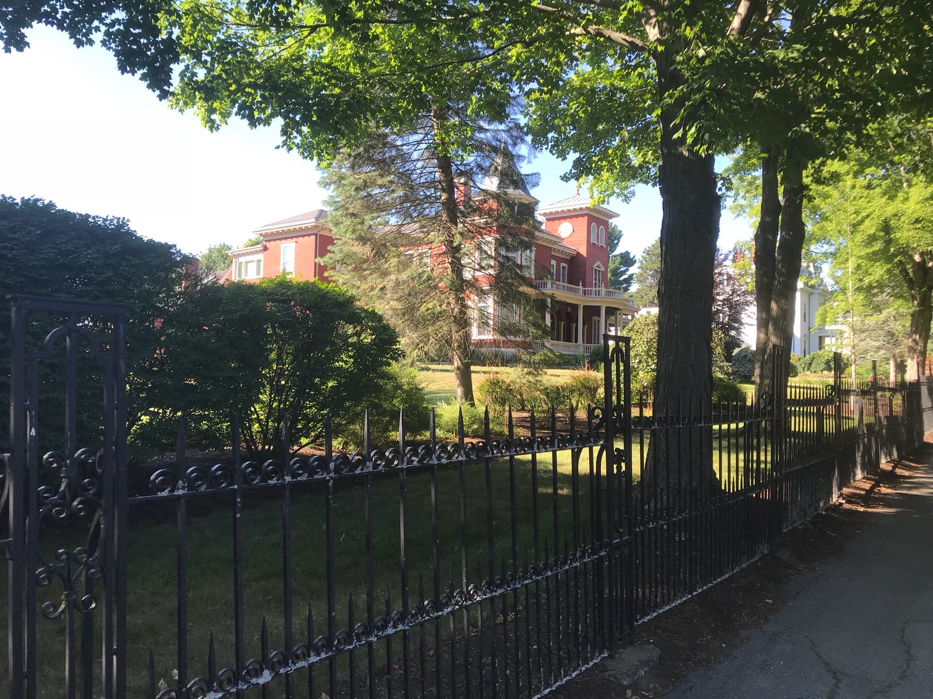 Stephen King's House, 47 W Broadway, Bangor, ME, Monuments MapQuest