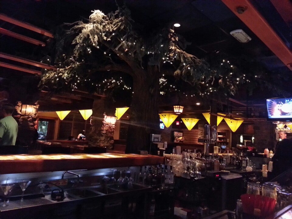 Yosemite Ranch Steak, Seafood & Roast House, 1520 E Champlain Dr