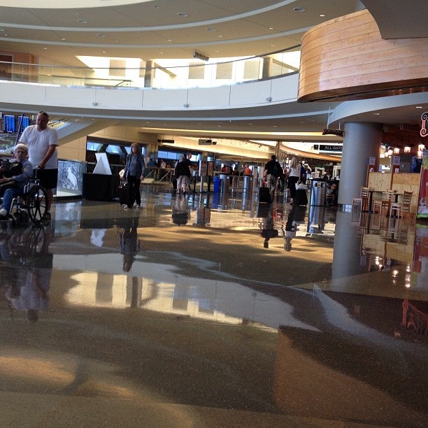 Boise Airport Boi 3201 Airport Way Boise Id Airport Services