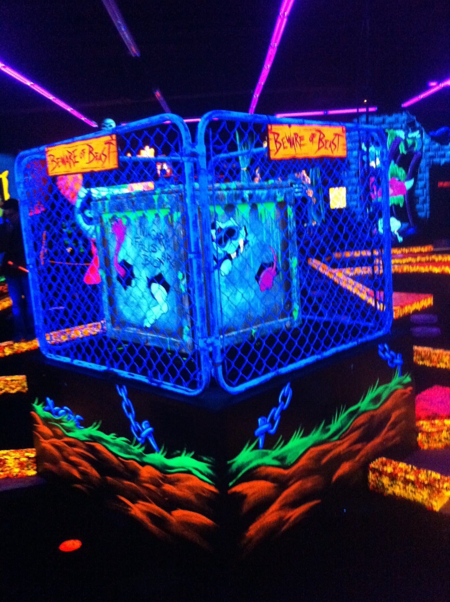 Monster Mini Golf, 3386 Sheridan Dr, Buffalo, NY, Golf Courses Miniature -  MapQuest
