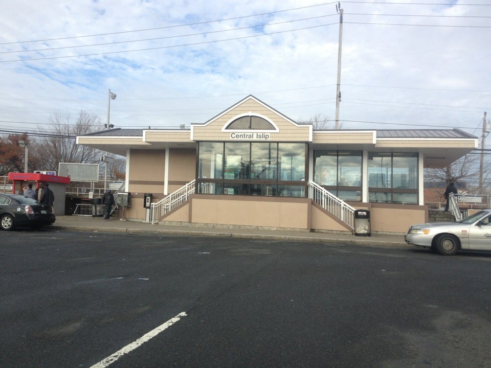Central islip LIRR, 48 1st Ave, Central Islip, NY, Commuter Rail