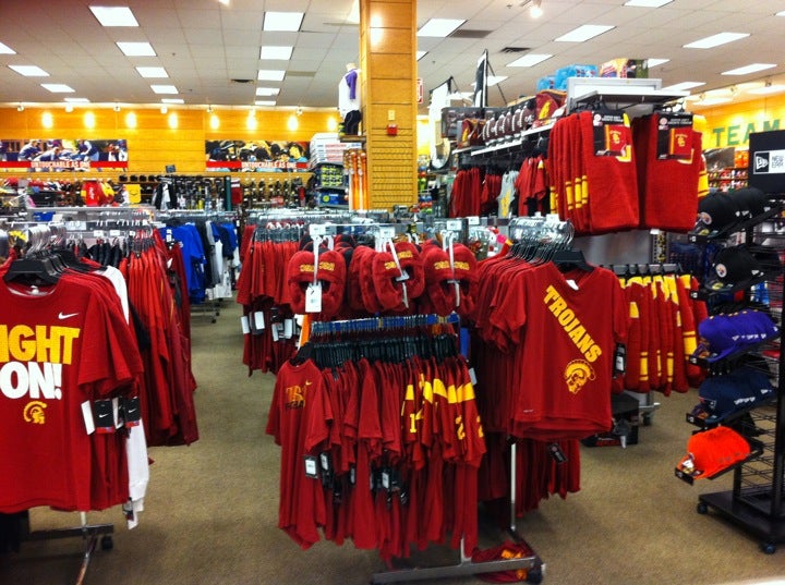 Arizona Cardinals Apparel & Gear  In-Store Pickup Available at DICK'S