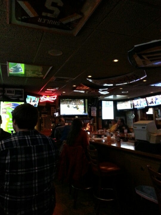 Billy's Sports Bar, 34 Tarrytown Rd, Manchester, NH, Eating places