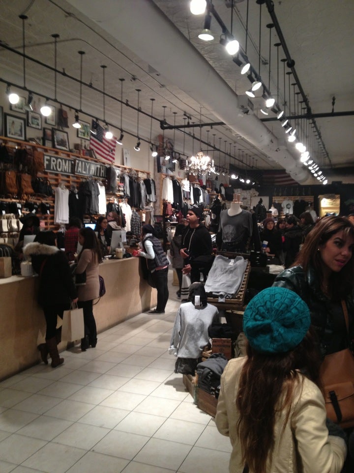 BRANDY MELVILLE - 66 Photos & 189 Reviews - 519 Broadway, New York