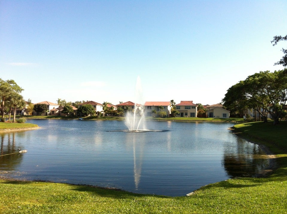 Lakes at Pembroke Apartment Homes, 9900 Sheridan St, Pembroke Pines, FL, Real Estate MapQuest